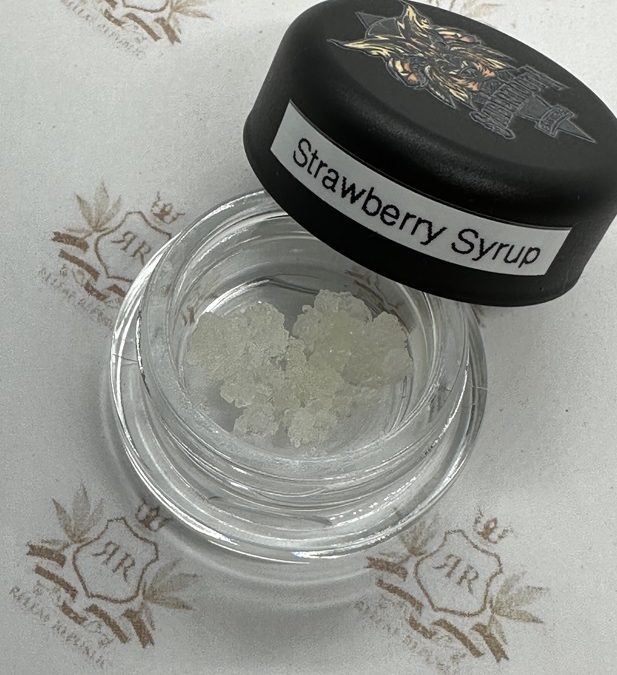 Strawberry Syrup Diamonds – SaberTooth Extracts